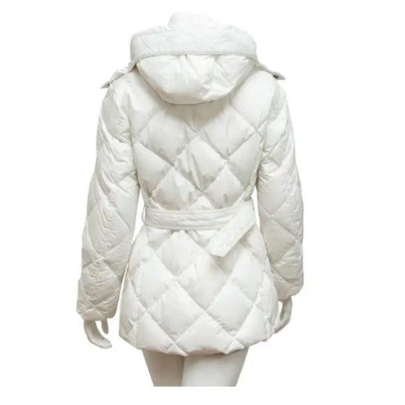 White Burberry down jacket - Picture 10 of 11